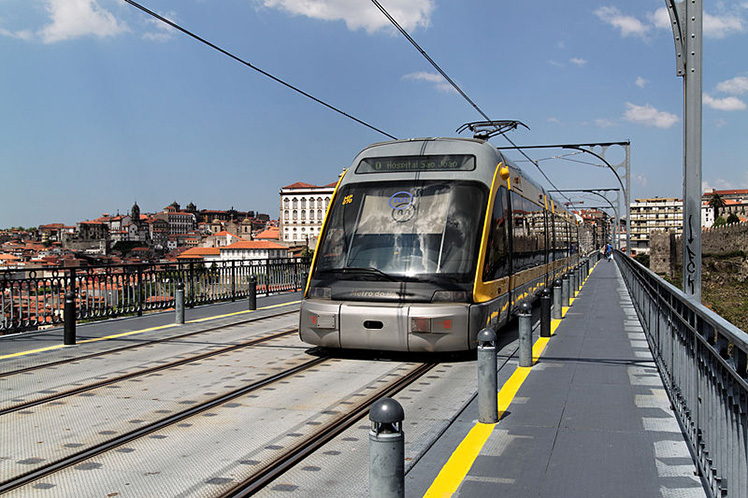 Esquerda parlamentar aprovou alterações ao diploma dos transportes do Porto