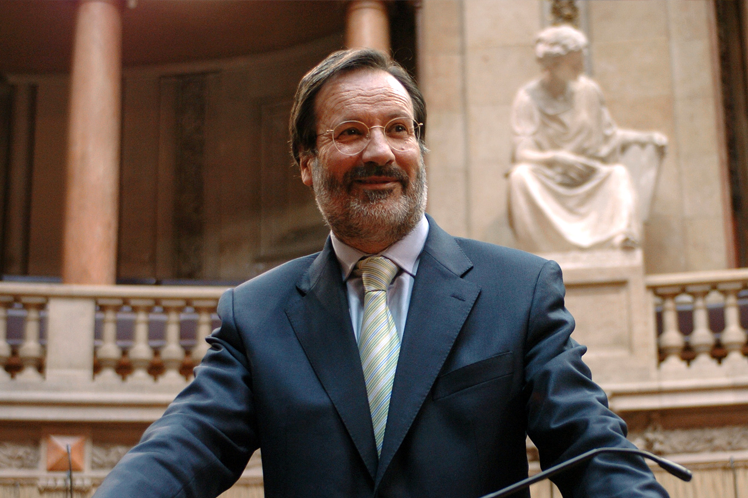 O decano dos deputados socialistas