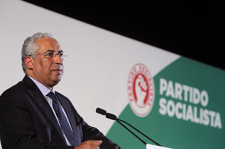 António Costa denuncia mentira e embuste do Governo