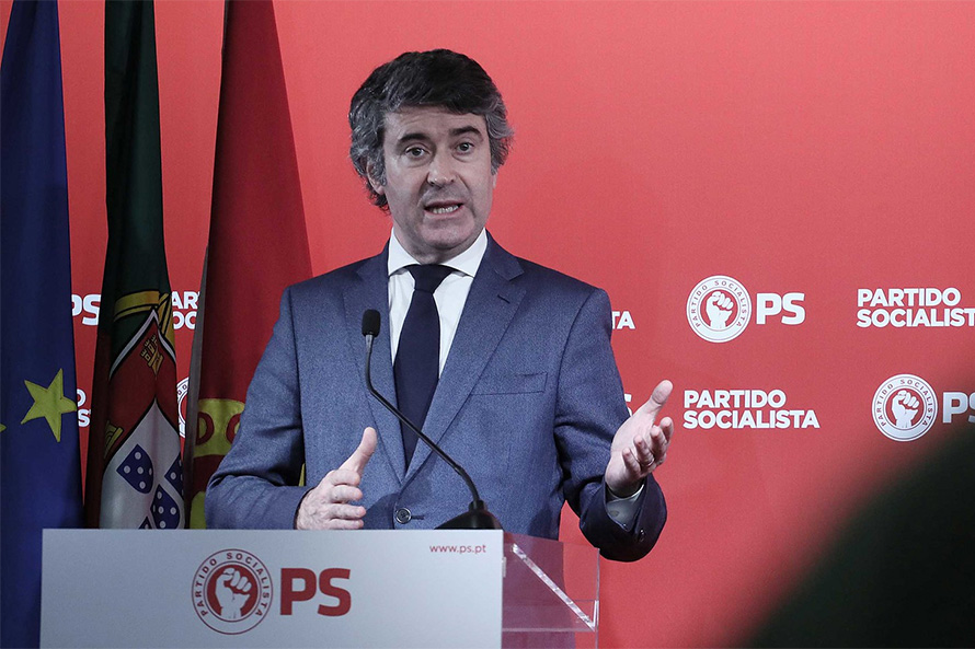 PS defende medidas “ponderadas” para desconfinamento “lento, gradual” e que permita “recuar sem correr riscos”