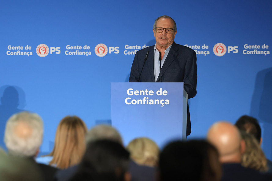 Carlos César destaca “PS unido” na recuperação eleitoral, no OE e nas Presidenciais