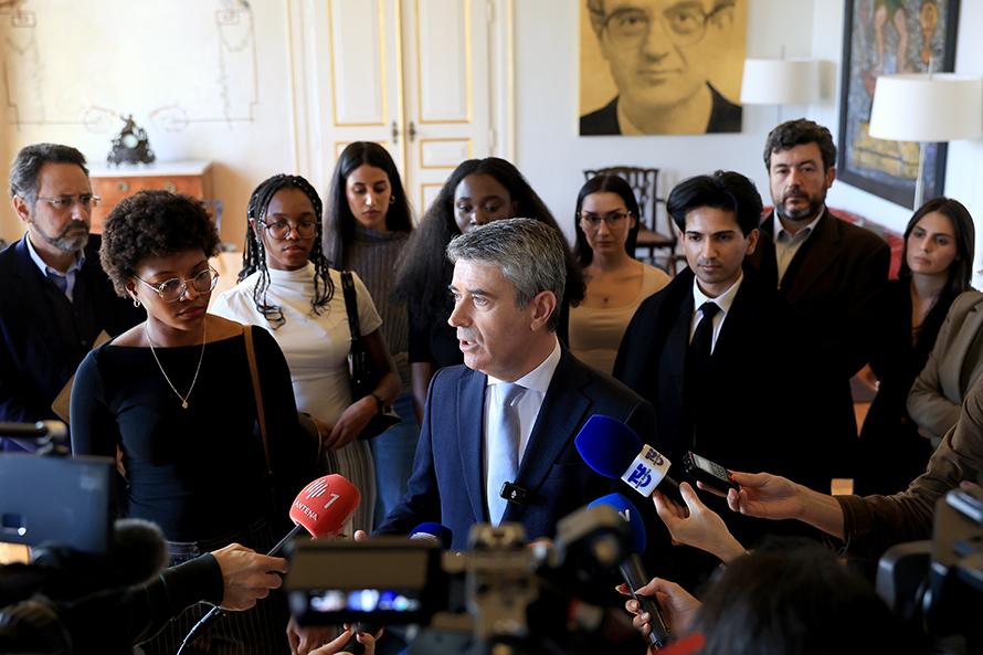 PS envia carta ao Governo sobre retirada de proteção a estudantes refugiados da Ucrânia