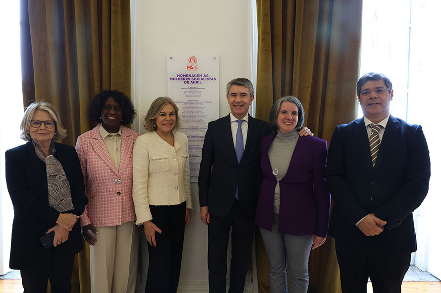Homenagem às Mulheres Socialistas de Abril