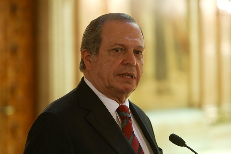 PS espera consenso contra eventuais sanções ao país