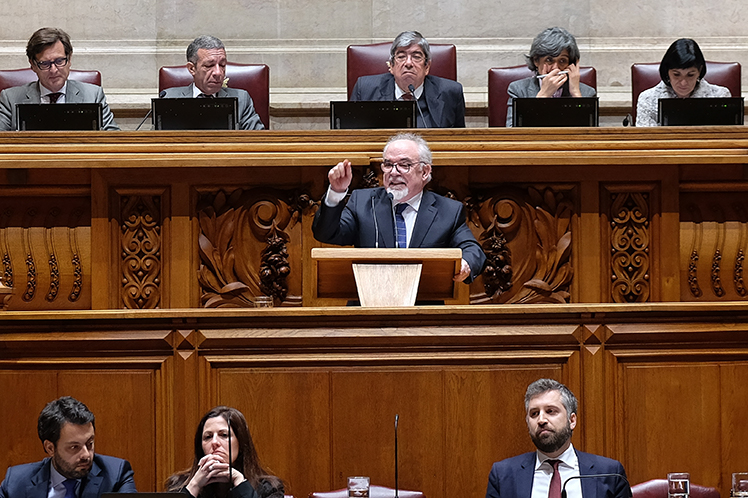 Oportunismo do PSD fere a concertação social e a economia do país