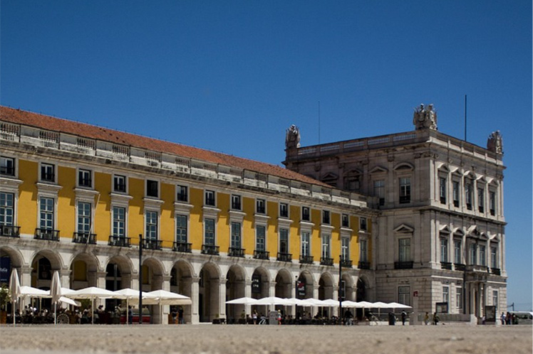 Uma década para Portugal