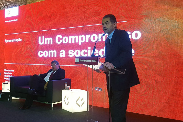 Mais formação e menos precariedade