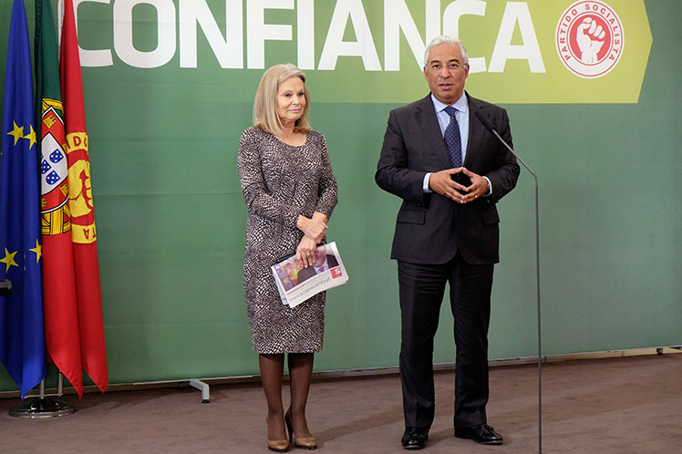 Para destruir a confiança já basta o Governo