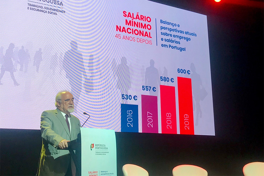 Desemprego atinge valores mais baixos dos últimos 27 anos