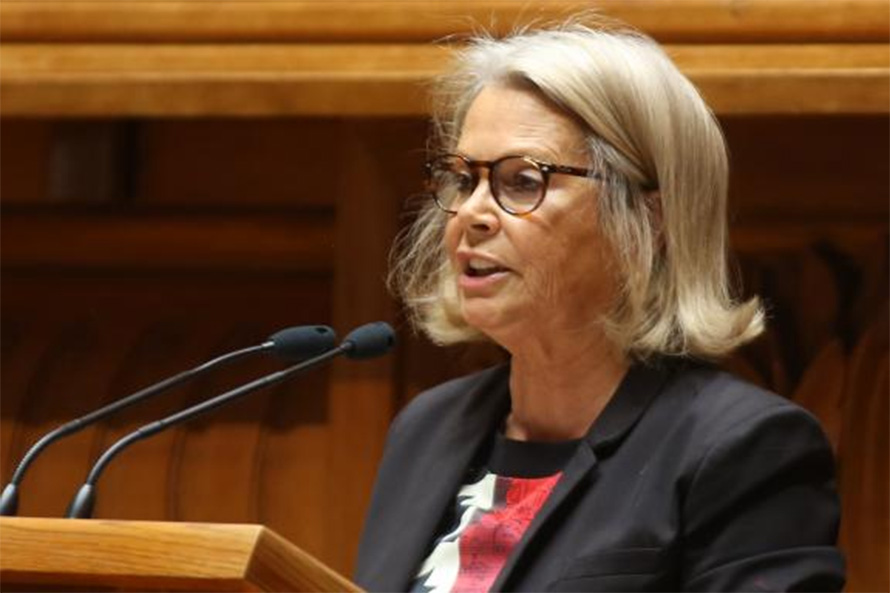 Decisão “histórica” de Bruxelas vai ao encontro da visão do PS sobre mutualização da dívida