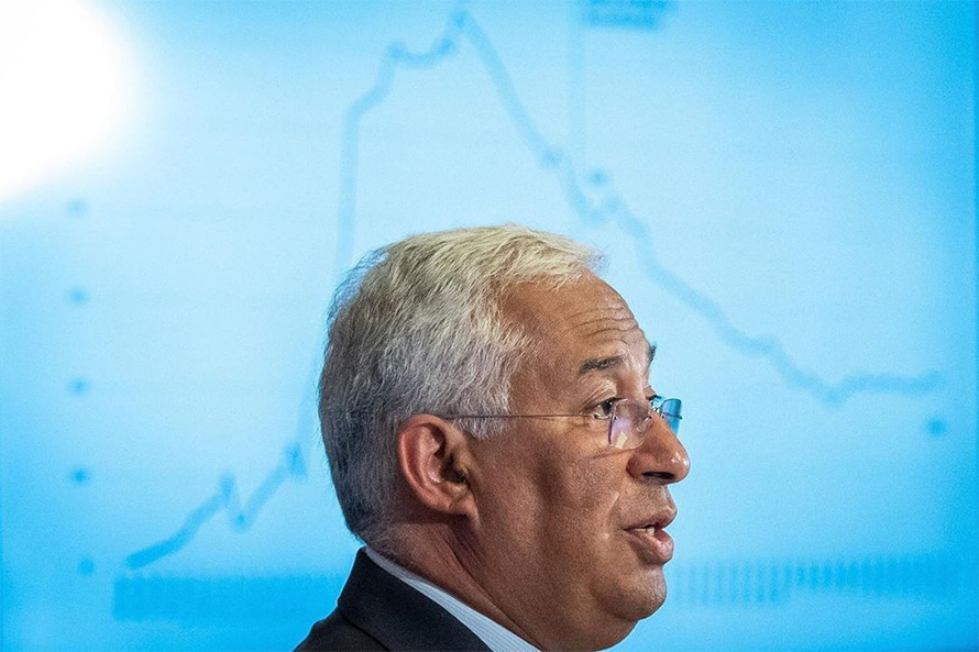 António Costa abre hoje ronda de negociações com BE e PCP