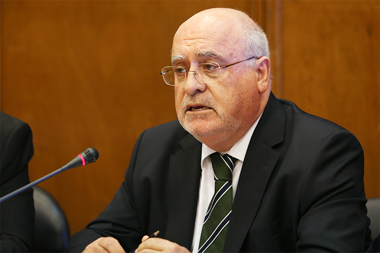 Governo português opõe-se a dualidade de critérios