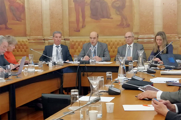 Governo avança com incentivos à fixação de funcionários públicos no interior
