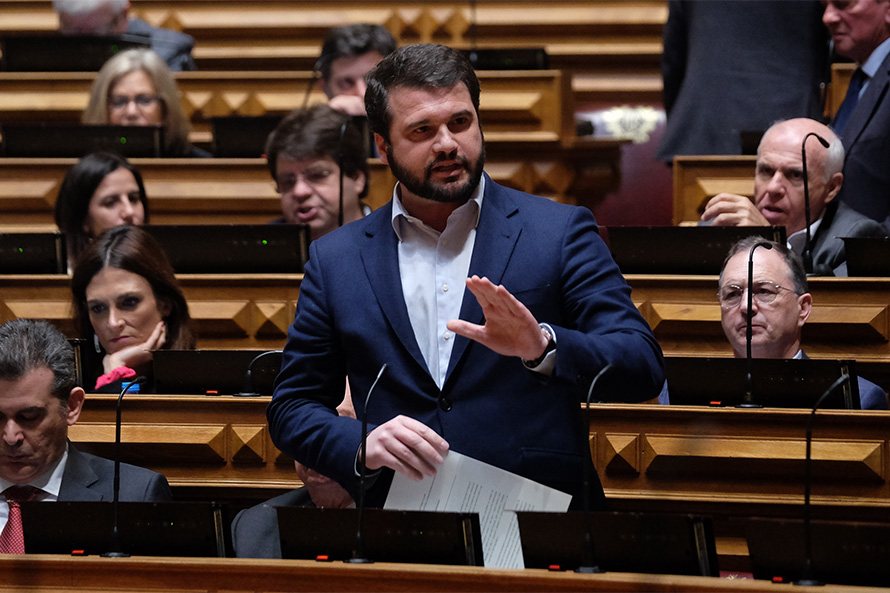 Governo conseguiu alcançar “défice histórico” sem deixar cair promessas eleitorais