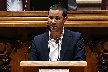 Falácia da devolução da sobretaxa é a última mentira do Governo de direita