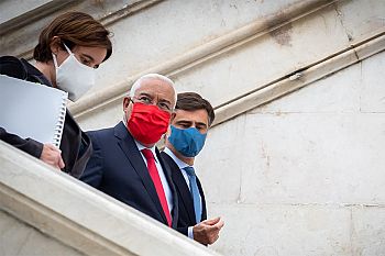 António Costa assume negociação “séria” e “sem espalhafato” e lamenta que BE tenha desertado da esquerda
