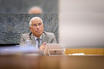 Portugal prepara aquisição de 16 milhões de vacinas