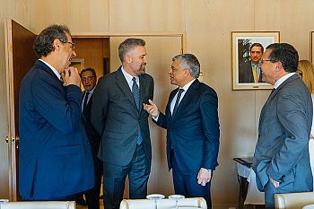 Pedro Nuno Santos aponta falta de estratégia da AD para a economia