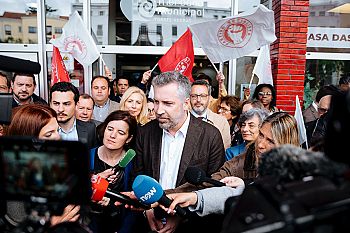 Pedro Nuno Santos questiona Montenegro e repudia ataque do PSD à liberdade de imprensa