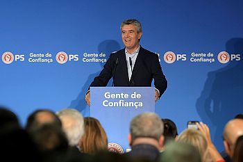 José Luís Carneiro sublinha compromisso do PS com reformas locais e proteção social