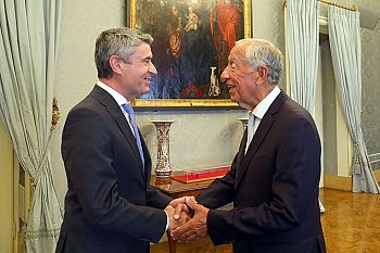 Líder do PS leva a Marcelo votos de rápida recuperação e sublinha relação de amizade e respeito institucional