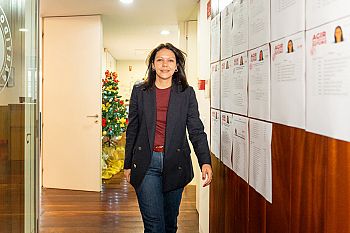 Célia Pessegueiro eleita a primeira mulher presidente do PS/Madeira
