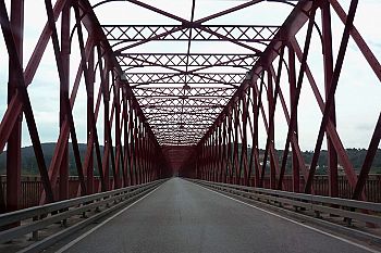 Deputados do PS eleitos por Santarém exigem solução estrutural para problemas da Ponte da Chamusca