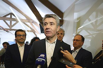 José Luís Carneiro aponta infraestruturas e economia do mar como motores de desenvolvimento