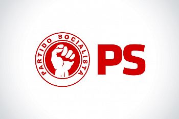 PS salienta que derrota de Orbán é “momento político de grande alcance para a Hungria e a UE”
