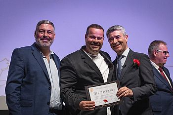 José Luís Carneiro reafirma compromisso do PS com o futuro e com os valores de Abril