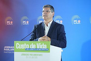 AD governa mal e “pensa como o Chega” em muitos temas