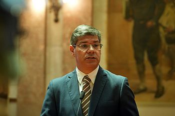 Os portugueses vivem hoje pior com a degradação dos serviços públicos e o aumento do custo de vida