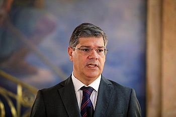 AD cometeu um erro político grave ao travar ida do MAI ao Parlamento