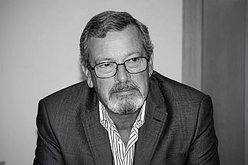 Carlos César considera morte de Fernando Menezes “perda muito grande” para os Açores