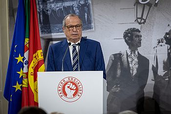 O diálogo social e entre os partidos centrais da democracia é hoje, como em 1976, “essencial e a caução do regime”