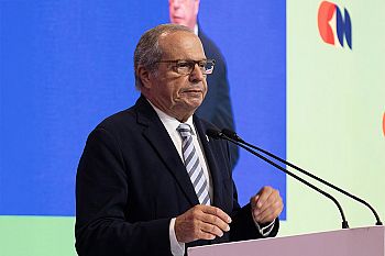 Portugal precisa de um primeiro-ministro como José Luís Carneiro que reconheça o poder local