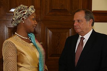 Carlos César recebe líder parlamentar da Renamo