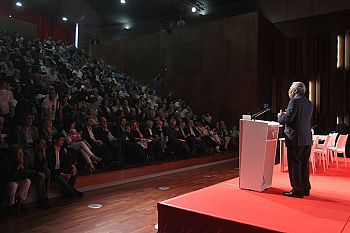 É preciso reacender a paixão pela educação