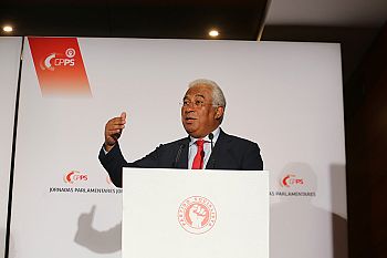 Governo do PS olhou pelo presente com os olhos no futuro