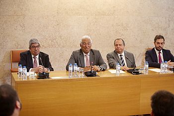 PS pronto para assumir legislatura de “grande exigência e enorme responsabilidade”
