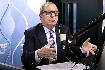 Carlos César defende ações para a reabertura e ativação social e económica