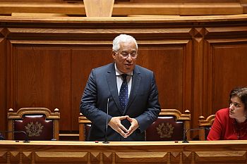 António Costa realça medida "absolutamente imprescindível" para defender o esforço do país