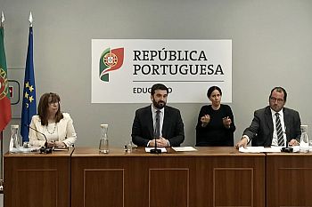 Novo ano letivo será presencial e vai apostar na recuperação de aprendizagens