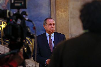 PS discute no Algarve turismo, inovação e orçamentos do futuro