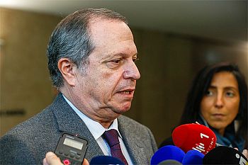 Carlos César assinala “regresso à racionalidade” de PSD e CDS