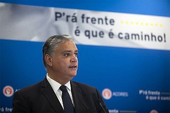 Nomeação de governo de direita é "atropelo às competências do parlamento dos Açores"