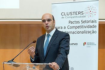 Governo e clusters assinam mais 10 pactos para competitividade e internacionalização