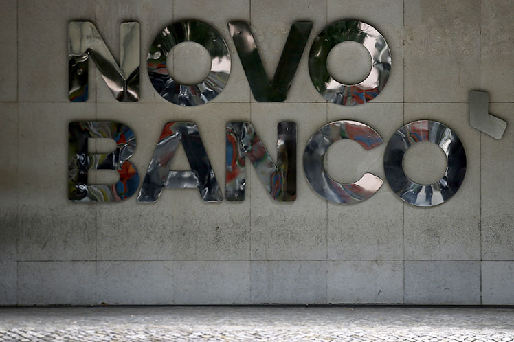 Portugal emite mais dívida para atenuar falhanço da venda