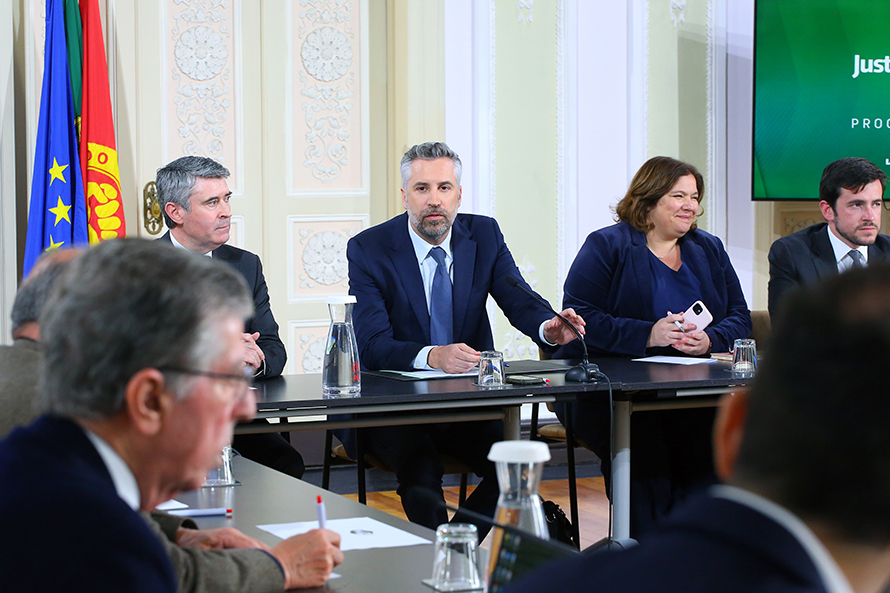 Pedro Nuno Santos define objetivos para a melhoria da Justiça e critica apropriação pelo Governo do trabalho das forças de segurança