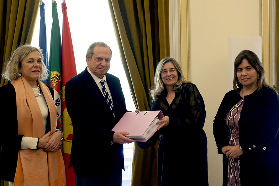 Entrega da candidatura de La Salette Marques